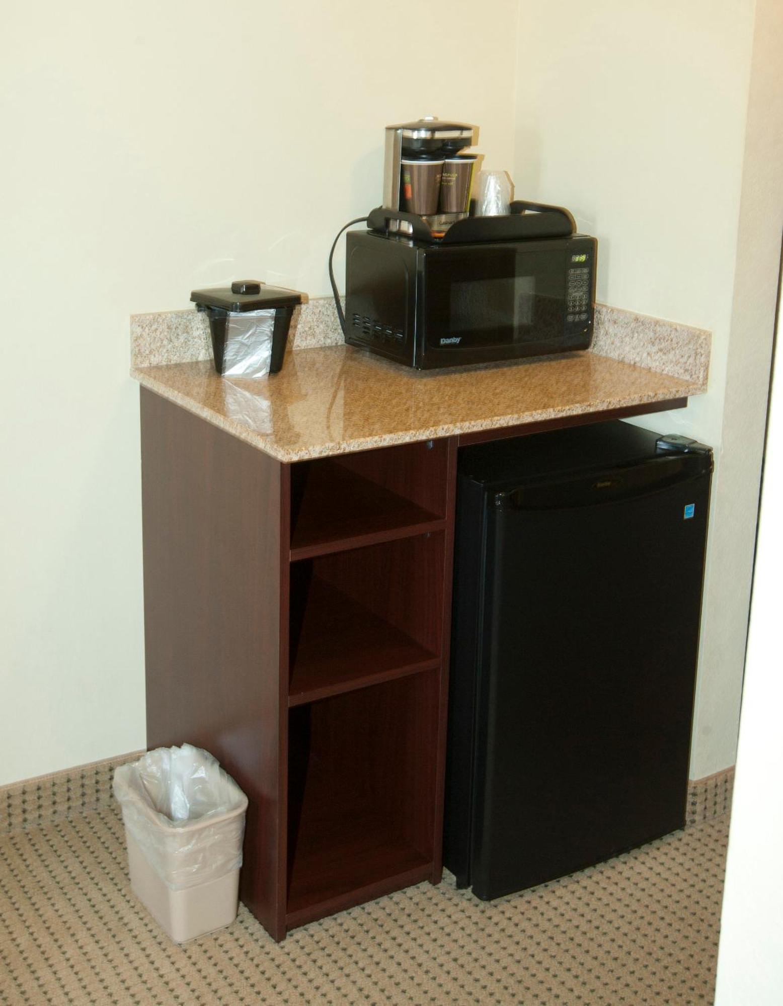 Cobblestone Inn & Suites - Langdon Room photo